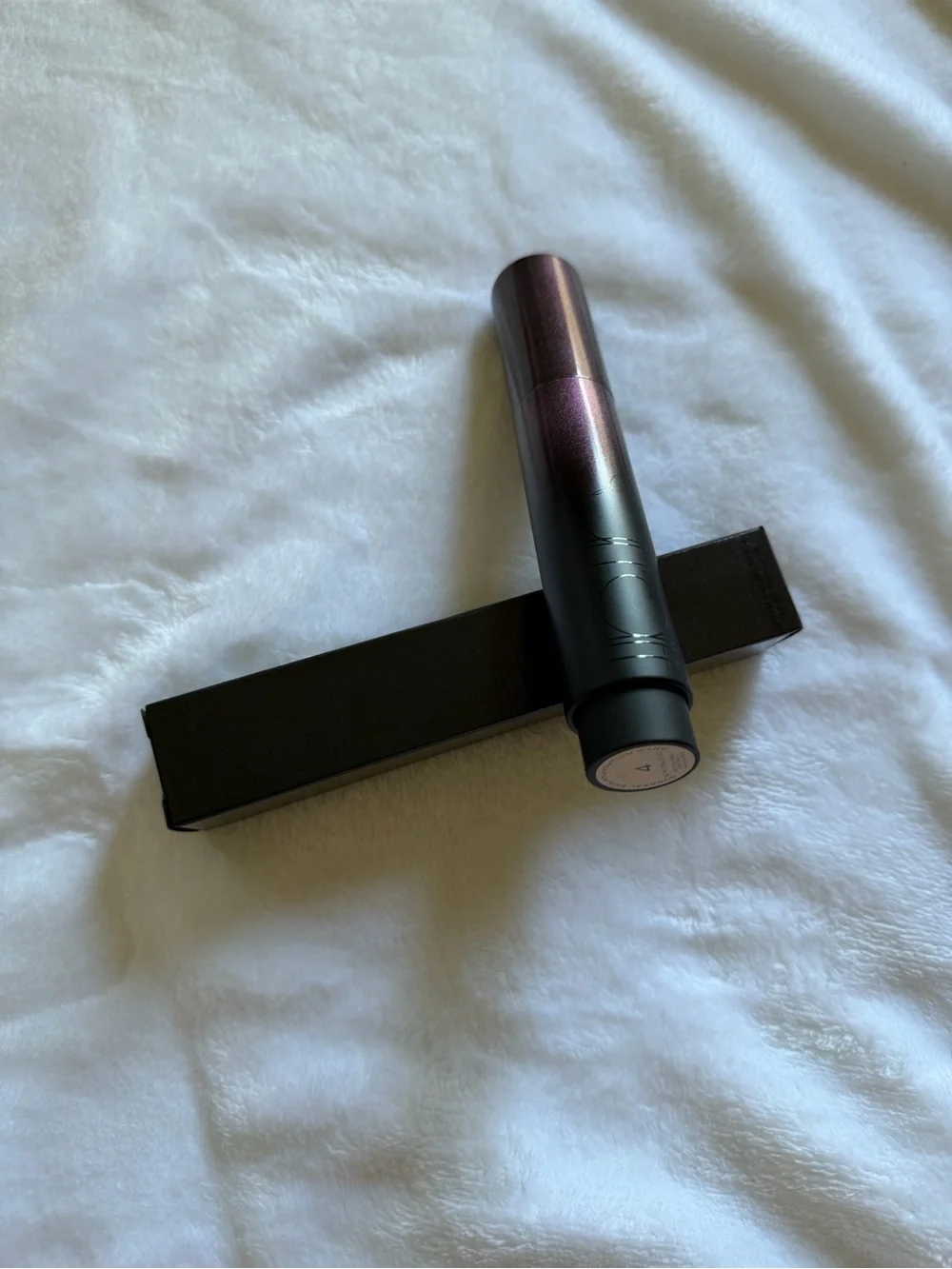 Surratt surreal skin foundation want 04- light medium warm
